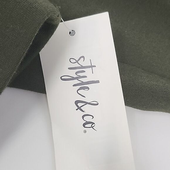 Style&Co. Size M Leggings Capri Mid Rise Comfort Waist - Picture 3 of 4